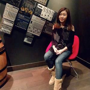 Meet your Posher, Connie